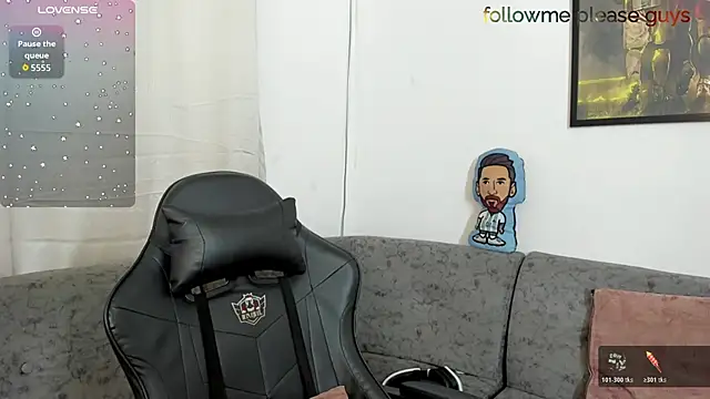sweetlatinoboy online show from June 2026 12:11:01 PM