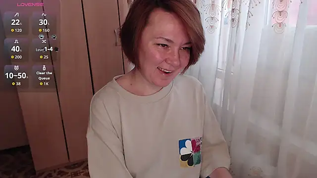 Snapshot of Julia_Vagrik chatting on May 2026 11:14:02 AM Julia Vagrik online show from May 2026 11:14:02 AM