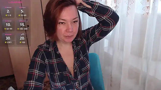 Snapshot of Julia_Vagrik chatting on May 2026 10:07:02 AM Julia Vagrik online show from May 2026 10:07:02 AM