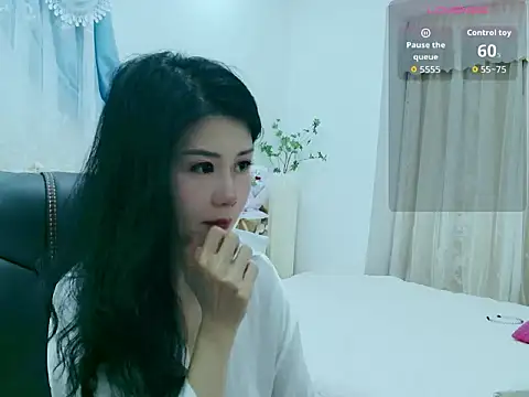 LILI956 online show from April 2026 03:57:02 PM