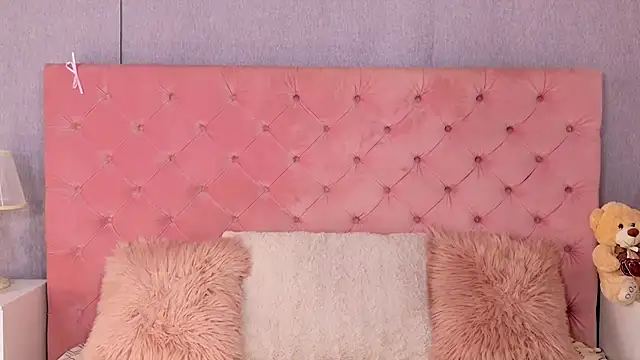 MilaLick online show from April 2026 06:20:01 AM