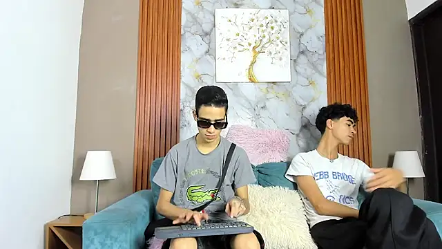 NAUGHTY BOYS1 online show from April 2026 08:15:02 PM
