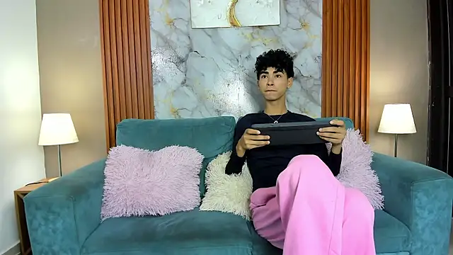 NAUGHTY BOYS1 online show from April 2026 07:20:01 PM