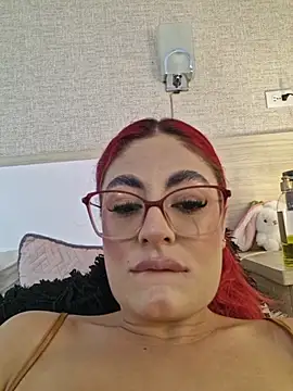 Scarlet Evanss  online show from July 2026 08:09:01 PM
