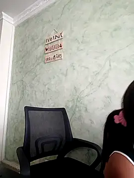 EmiilyStonee online show from May 2026 02:31:02 PM