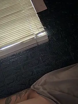 jaz975 online show from April 2026 04:35:01 PM