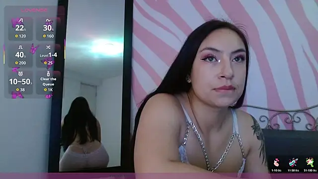 Snapshot of Scarlet_queen4 chatting on May 2026 01:07:01 PM Scarlet queen4 online show from May 2026 01:07:01 PM