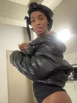 Femboi za online show from March 2026 06:43:01 PM