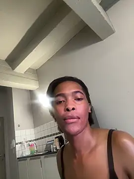 Femboi za online show from March 2026 01:44:01 PM