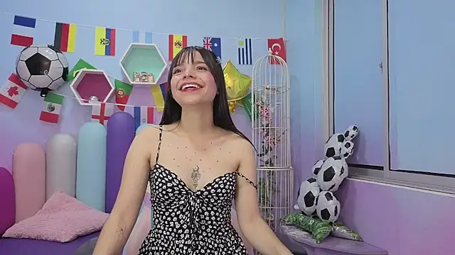 Snapshot of Isaa_Skinny chatting on July 2026 04:19:01 AM Isaa Skinny online show from July 2026 04:19:01 AM