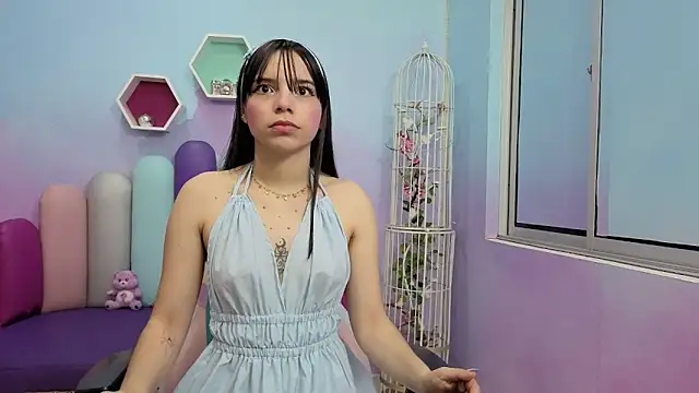 Isaa Skinny online show from May 2026 03:25:01 AM