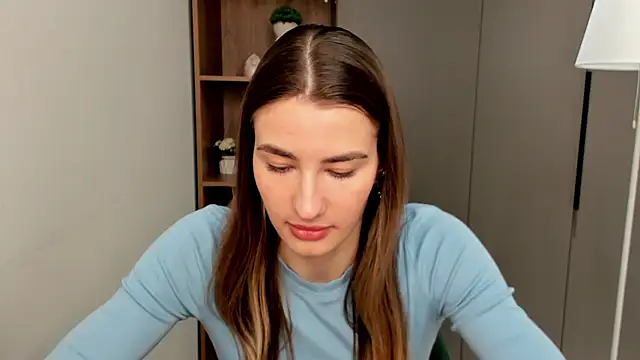 CarrieAndzulis online show from March 2026 02:37:01 AM