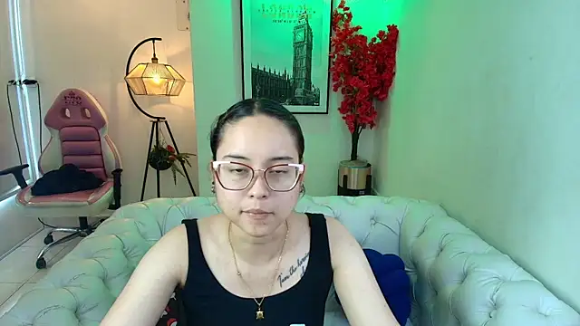 Snapshot of Shady_bug chatting on May 2026 07:22:01 PM Shady bug online show from May 2026 07:22:01 PM