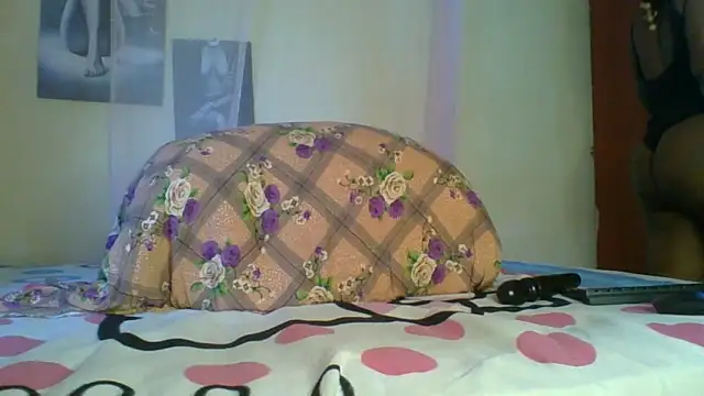 Snapshot of Pookiee- chatting on April 2026 07:13:02 AM Pookiee- online show from April 2026 07:13:02 AM