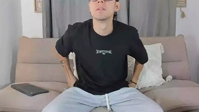 etham wolf1 online show from April 2026 05:10:01 PM