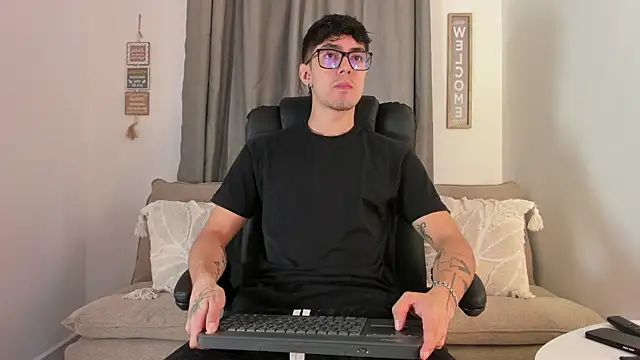 etham wolf1 online show from March 2026 05:34:01 PM