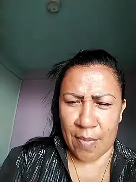 juliataylorhot online show from April 2026 07:50:01 PM