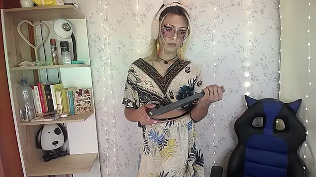  Alexaavandercloude online show from March 2026 07:12:02 PM