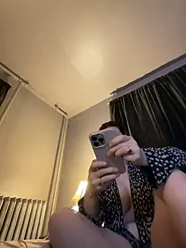 JulieetteLatte online show from April 2026 01:24:02 AM