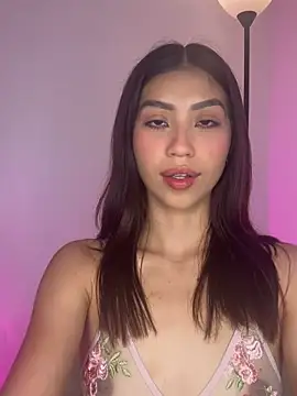 Lorraine8  online show from April 2026 09:49:01 PM