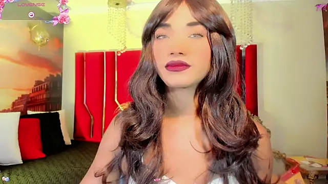 Paola Delfino online show from June 2026 10:09:01 AM