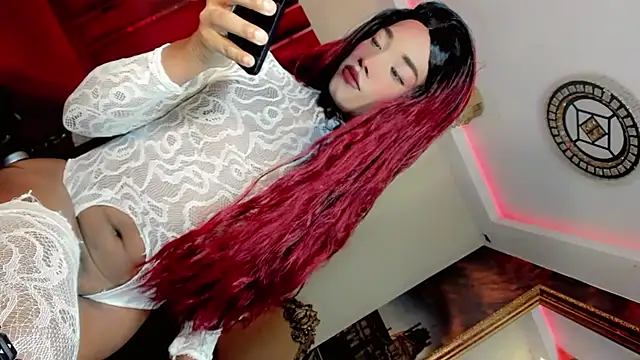 Paola Delfino online show from May 2026 10:53:01 AM