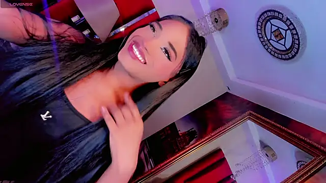 Snapshot of Paola_Delfino chatting on April 2026 11:37:02 AM Paola Delfino online show from April 2026 11:37:02 AM