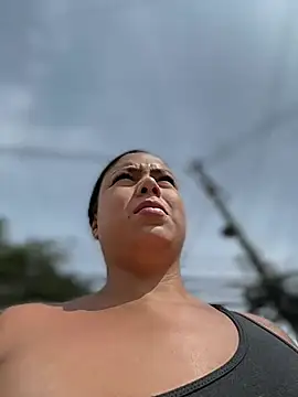 LauTul online show from April 2026 02:08:01 PM