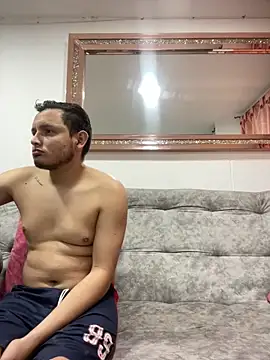leoylia online show from April 2026 03:46:02 AM