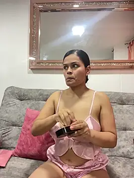 leoylia online show from April 2026 03:44:02 AM