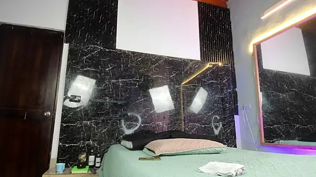 Leo Vesper online show from June 2026 04:07:01 AM