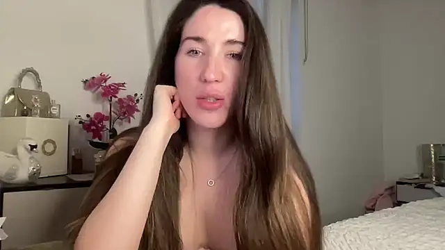 delanceydavenport online show from March 2026 06:22:02 PM