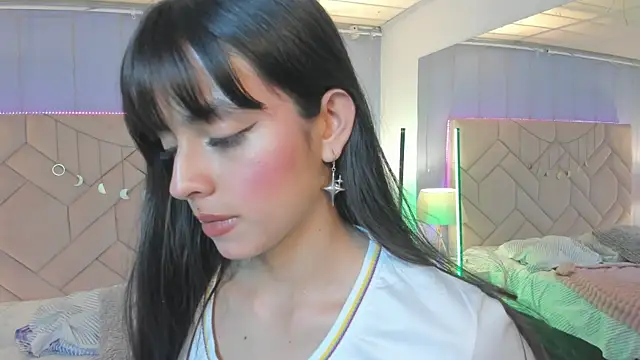 Eimy Blaze online show from July 2026 07:17:01 PM