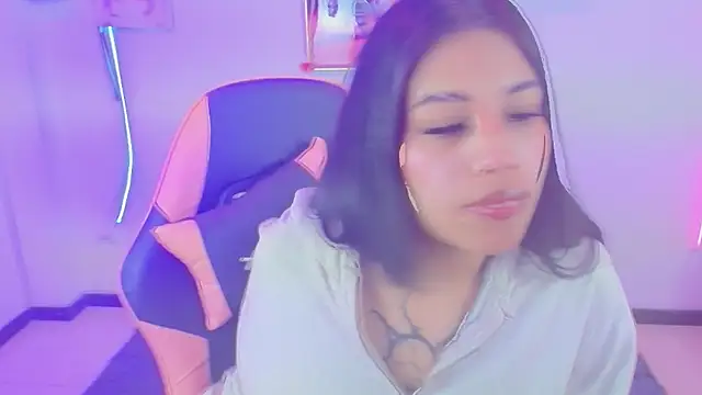 AryahMoonn online show from May 2026 04:10:02 PM