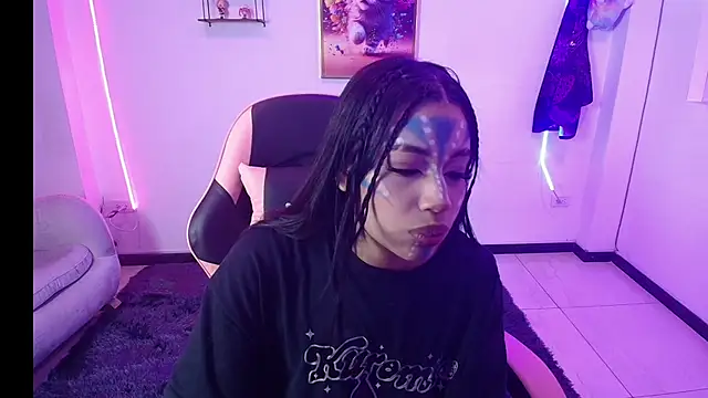 AryahMoonn online show from April 2026 03:35:02 AM