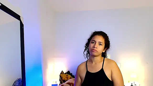 Snapshot of Luciianita_lov199 chatting on May 2026 02:00:02 AM Luciianita lov199 online show from May 2026 02:00:02 AM