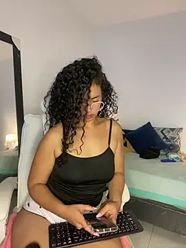Snapshot of Luciianita_lov199 chatting on April 2026 03:00:02 AM Luciianita lov199 online show from April 2026 03:00:02 AM