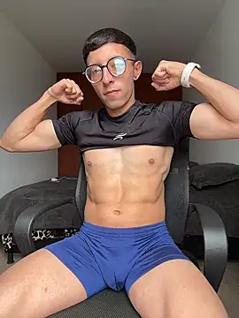 LeonBlazze online show from March 2026 07:04:02 PM