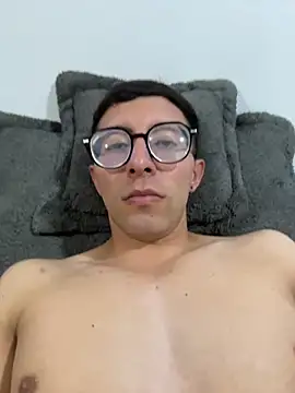 LeonBlazze online show from April 2026 03:30:02 AM