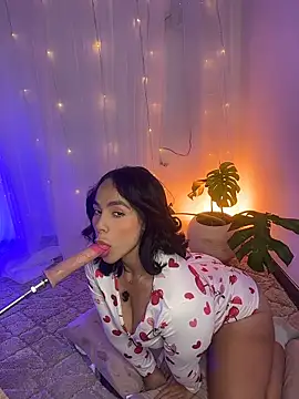 ImLeana XXX online show from April 2026 07:58:02 PM