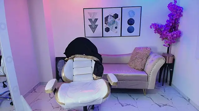 Snapshot of Kitty__meow chatting on May 2026 12:20:01 PM Kitty meow online show from May 2026 12:20:01 PM