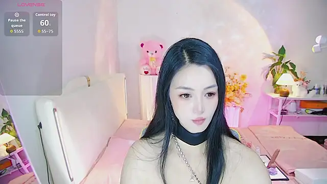 Evelyn-007 online show from July 2026 03:24:01 PM