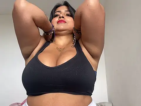 Sarah-917 online show from July 2026 05:41:01 PM