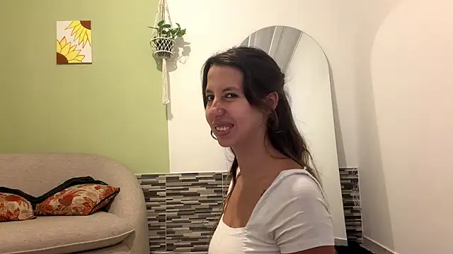 Julieta Jol online show from May 2026 01:39:01 PM
