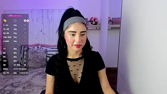 Snapshot of Melodi_velasquez chatting on August 2026 04:21:01 AM Melodi velasquez online show from August 2026 04:21:01 AM