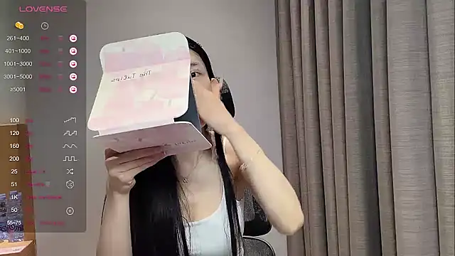 Snapshot of kiki-12 chatting on April 2026 11:53:01 PM kiki-12 online show from April 2026 11:53:01 PM