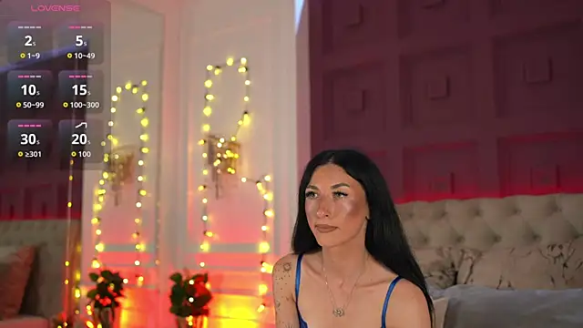 Snapshot of EllieJules chatting on July 2026 03:46:02 AM EllieJules online show from July 2026 03:46:02 AM