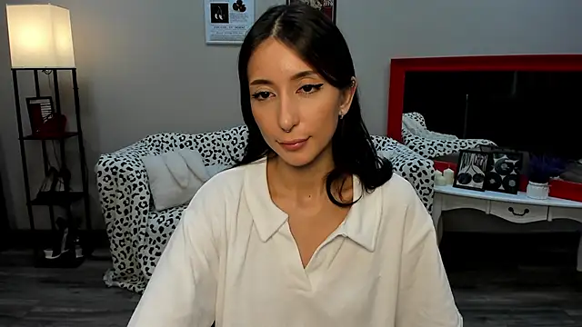 Snapshot of DanaRoges chatting on June 2026 06:52:02 AM DanaRoges online show from June 2026 06:52:02 AM