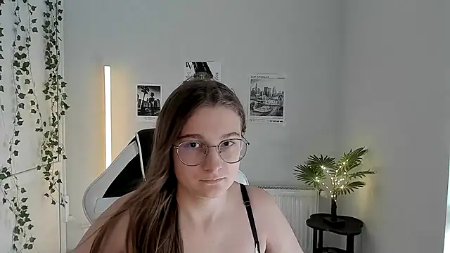 Snapshot of Mia_kristal chatting on July 2026 07:37:01 AM Mia kristal online show from July 2026 07:37:01 AM
