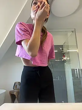 SophiaWestend online show from April 2026 08:49:01 AM